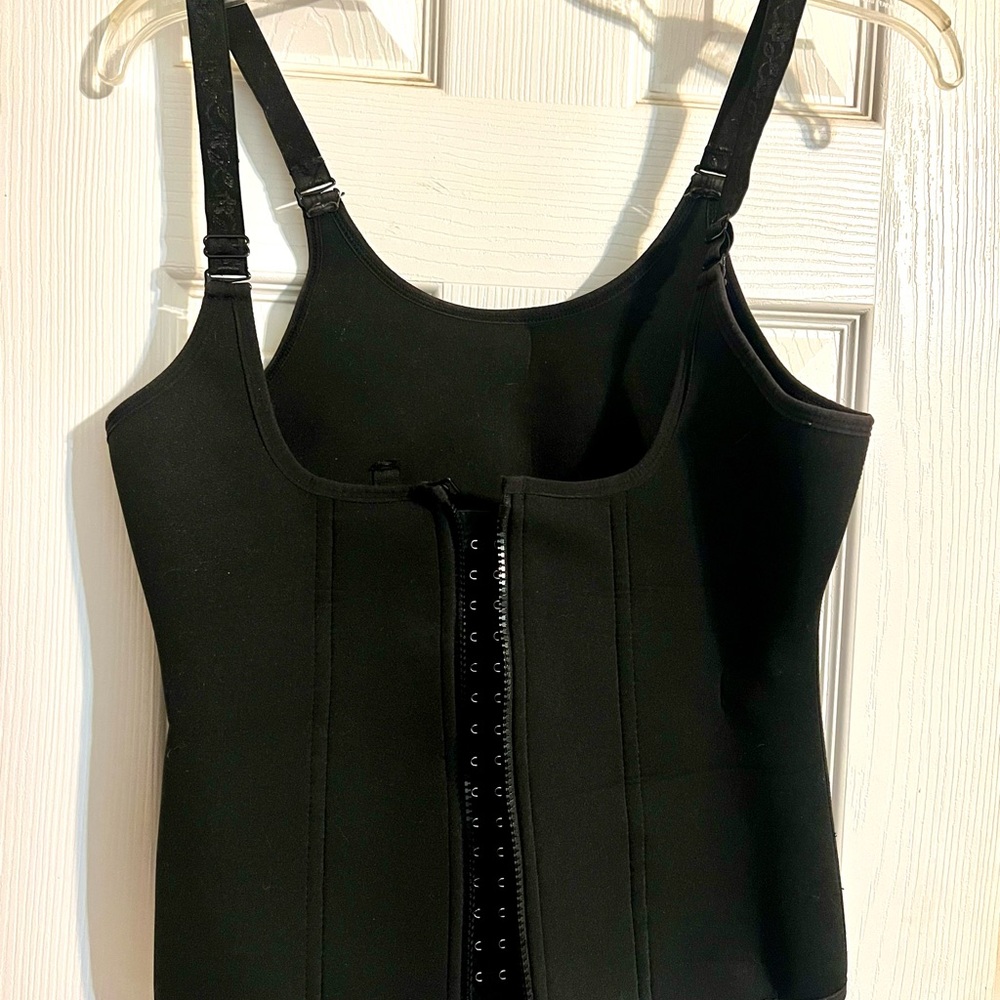 Waist shaper